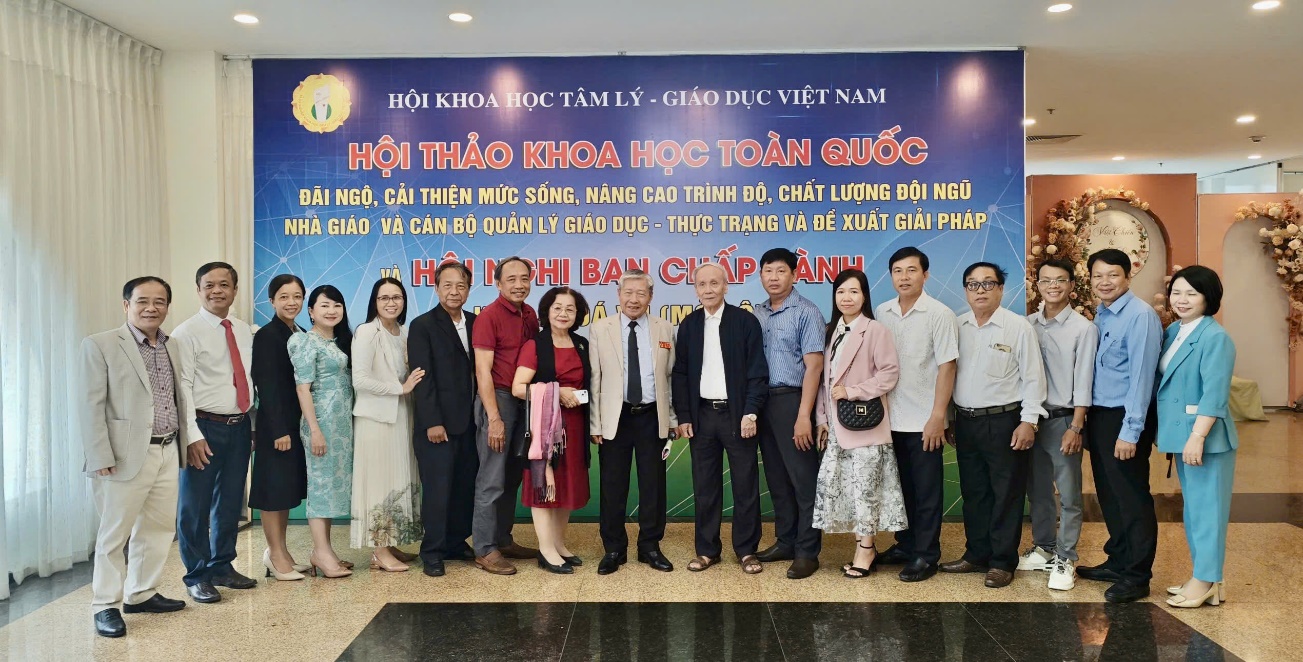 ĐÃI NGỘ, CẢI THIỆN MỨC SỐNG, NÂNG CAO TRÌNH ĐỘ, CHẤT LƯỢNG ĐỘI NGŨ NHÀ GIÁO