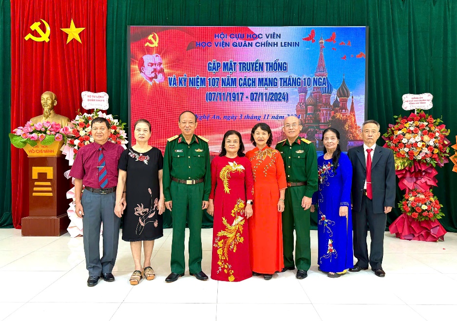 HỘI CỰU HỌC VIÊN HỌC VIỆN QUÂN CHÍNH LÊ NIN GẶP MẶT TRUYỀN THỐNG VÀ KỶ NIỆM 107 NĂM CÁCH MẠNG THÁNG MƯỜI NGA (7/11/1917 – 17/11/2024)