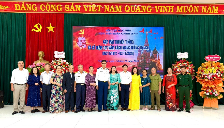 HỘI CỰU HỌC VIÊN HỌC VIỆN QUÂN CHÍNH LÊ NIN GẶP MẶT TRUYỀN THỐNG VÀ KỶ NIỆM 107 NĂM CÁCH MẠNG THÁNG MƯỜI NGA (7/11/1917 – 17/11/2024)