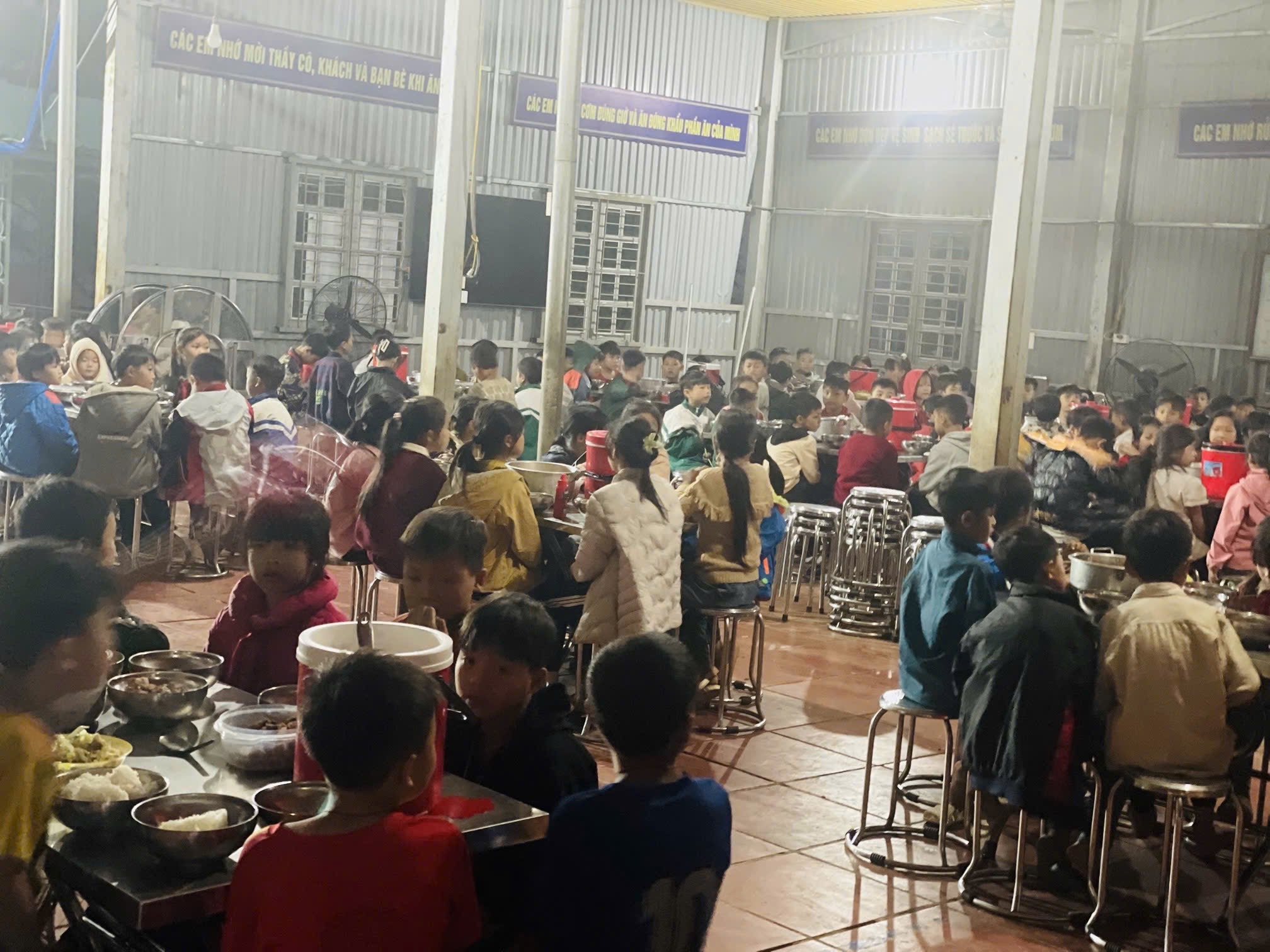 Lào Cai: Các trường xã Phìn Ngan (Bát Xát) bảo đảm chế độ chính sách cho học sinh