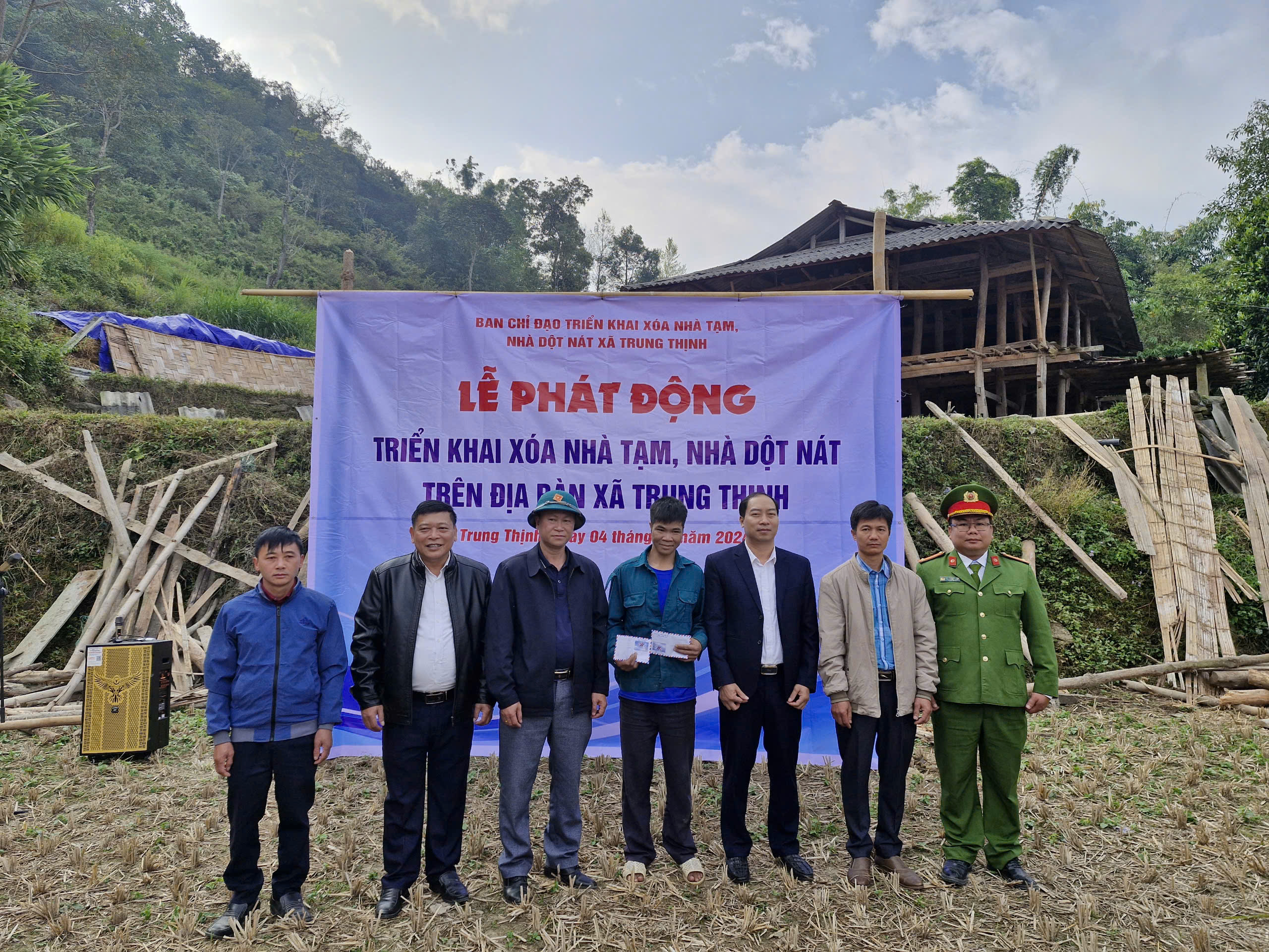 Hà Giang: xã Trung Thịnh(Xín Mần) phát động xóa nhà tạm nhà dột nát