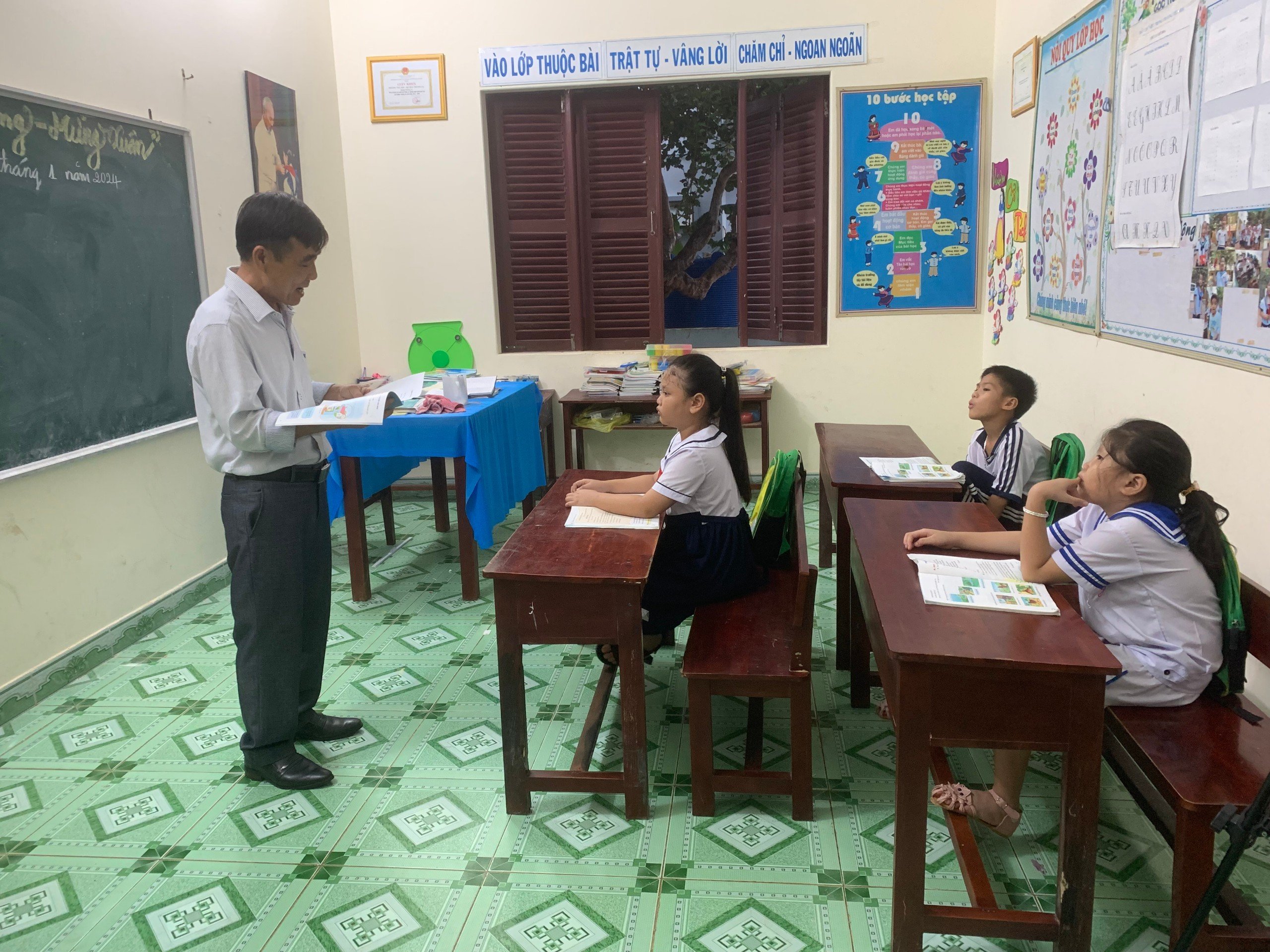 Gieo con chữ ở Trường Sa