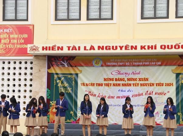 Trường THPT số 1 thành phố Lào Cai tổ chức chương trình “MỪNG ĐẢNG, MỪNG XUÂN VÀ NGÀY THƠ VIỆT NAM NHÂN TẾT NGUYÊN TIÊU 2024”