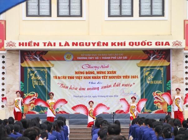 Trường THPT số 1 thành phố Lào Cai tổ chức chương trình “MỪNG ĐẢNG, MỪNG XUÂN VÀ NGÀY THƠ VIỆT NAM NHÂN TẾT NGUYÊN TIÊU 2024”