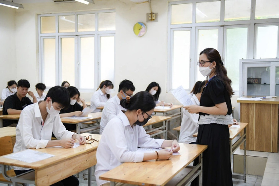 Công bố đề thi tham khảo thi tốt nghiệp THPT 2024