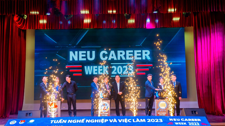 Tuần Nghề nghiệp và Việc làm Trường ĐH Kinh tế Quốc dân: Đón đầu cơ hội, dẫn lối thành công