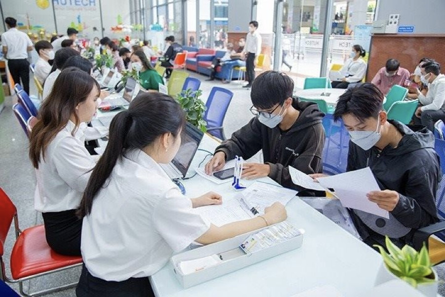 Hà Nội: Yêu cầu các trường không thu phí giữ chỗ của học sinh