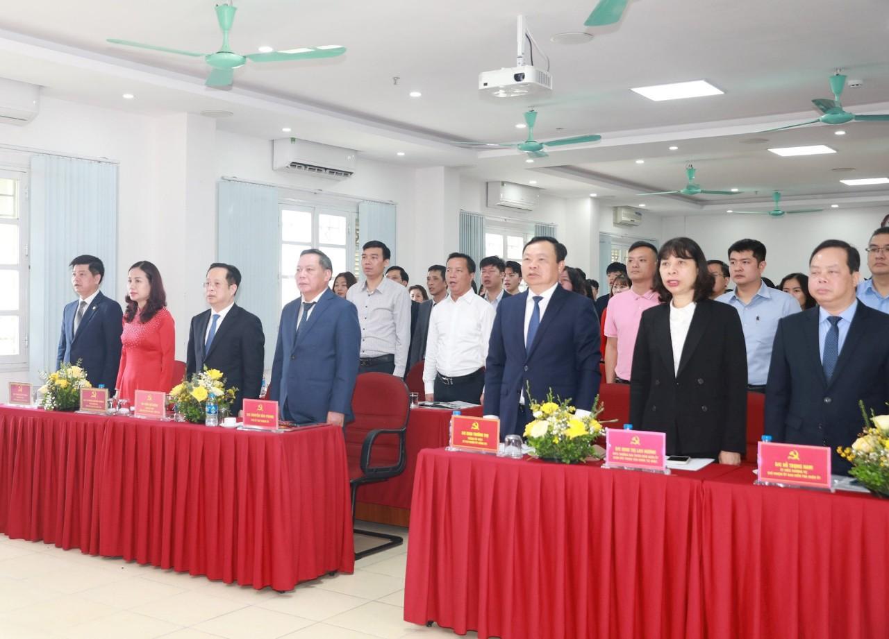 Trường THPT Kim Liên: 7 học sinh ưu tú vinh dự được kết nạp Đảng