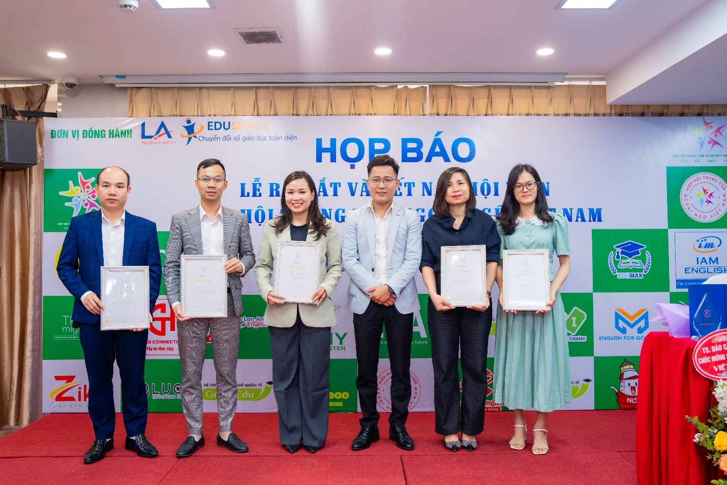 Lễ Ra Mắt Hiệp Hội Các Trung Tâm Ngoại Ngữ Việt Nam