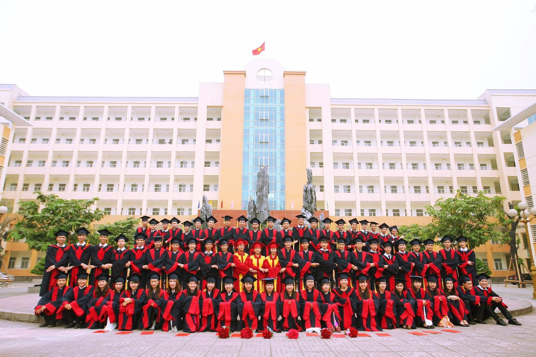 TRƯỜNG ĐẠI HỌC CÔNG NGHIỆP VIỆT TRÌ - CÁI NÔI CỦA NGÀNH CÔNG NGHIỆP TRONG NƯỚC VÀ QUỐC TẾ