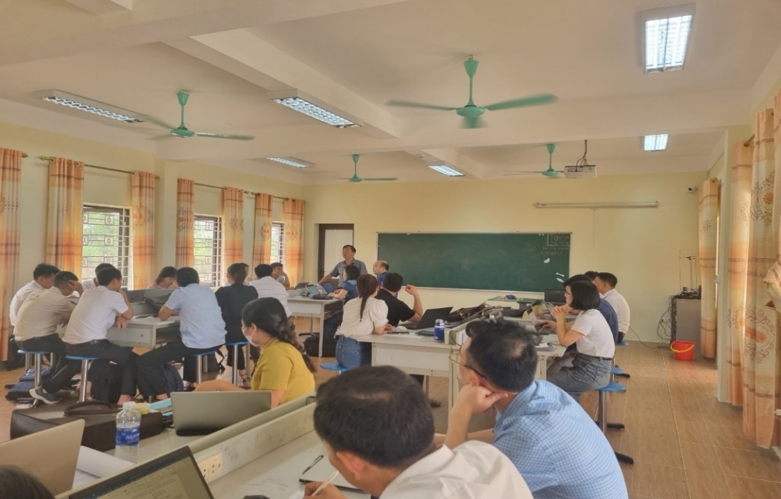 Sở GD&ĐT Lào Cai tập huấn ôn thi tốt nghiệp THPT năm 2024
