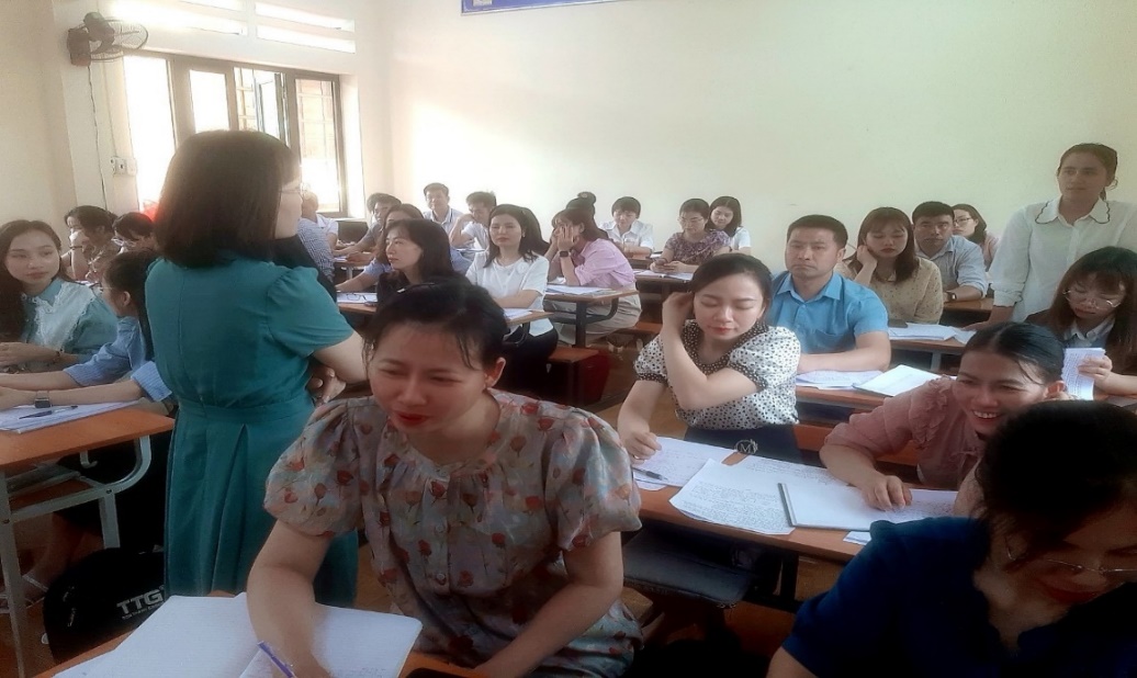Sở GD&ĐT Lào Cai tập huấn ôn thi tốt nghiệp THPT năm 2024