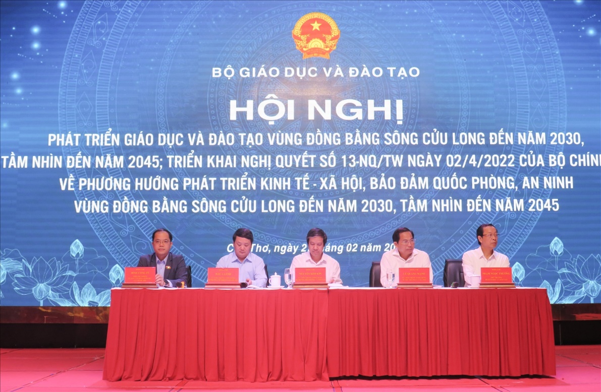 NHỮNG YẾU TỐ ẢNH HƯỞNG ĐẾN GIÁO DỤC HƯỚNG NGHIỆP CHO HỌC SINH CÁC TRƯỜNG TRUNG HỌC PHỔ THÔNG VÙNG ĐỒNG BẰNG SÔNG CỬU LONG ĐÁP ỨNG CHƯƠNG TRÌNH GIÁO DỤC PHỔ THÔNG 2018