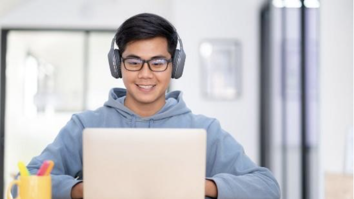200.000 học sinh nước Pháp hưởng lợi từ việc triển khai ứng dụng sửa bài tập bằng trí tuệ nhân tạo MIA