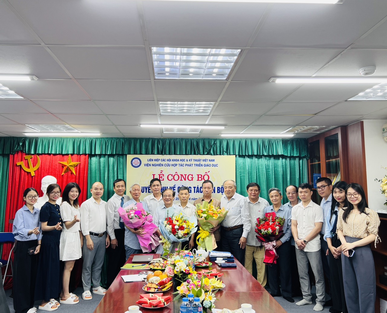 LỄ CÔNG BỐ QUYẾT ĐỊNH VỀ CÔNG TÁC CÁN BỘ CỦA VIỆN NGHIÊN CỨU HỢP TÁC PHÁT TRIỂN GIÁO DỤC