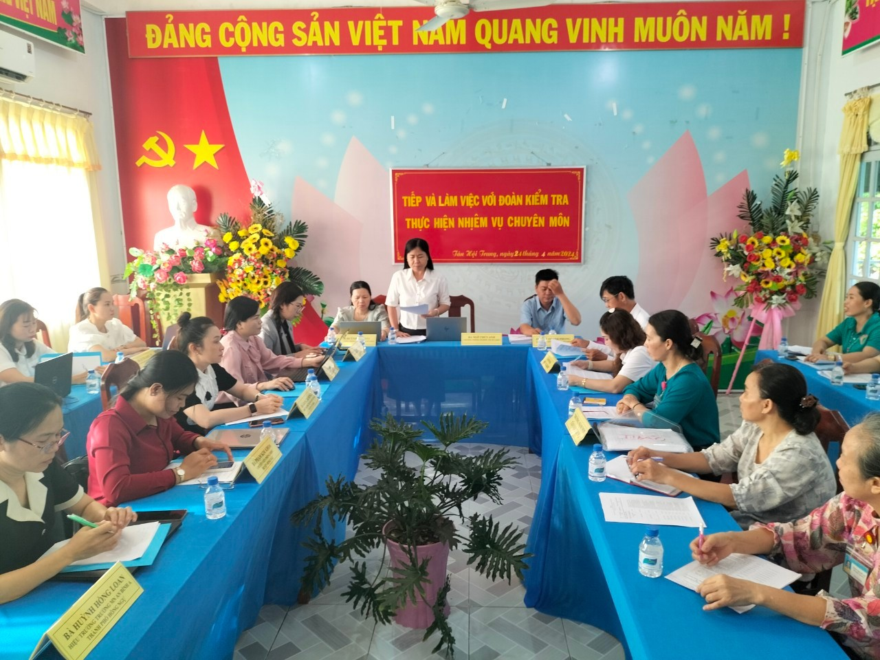 KIỂM TRA TRƯỜNG MẦM NON VỀ HOẠT ĐỘNG GIÁO DỤC LẤY TRẺ LÀM TRUNG TÂM VÀ CÔNG TÁC ĐẢM BẢO AN TOÀN, PHÒNG, CHỐNG BẠO HÀNH TRẺ EM HUYỆN CAO LÃNH, TỈNH ĐỒNG THÁP