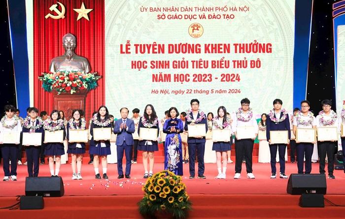 Hà Nội: Tuyên dương học sinh giỏi tiêu biểu của Thủ đô năm học 2023-2024