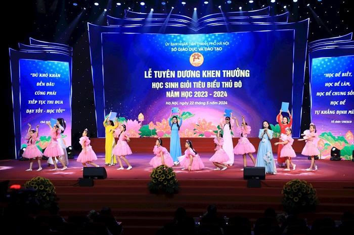 Hà Nội: Tuyên dương học sinh giỏi tiêu biểu của Thủ đô năm học 2023-2024