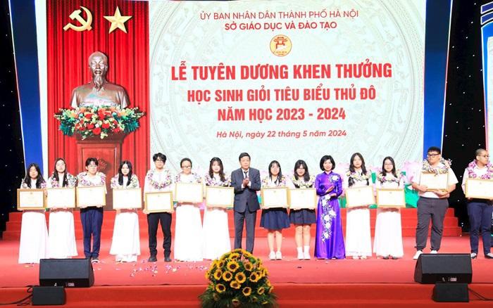 Hà Nội: Tuyên dương học sinh giỏi tiêu biểu của Thủ đô năm học 2023-2024