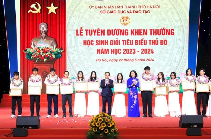 Hà Nội: Tuyên dương học sinh giỏi tiêu biểu của Thủ đô năm học 2023-2024