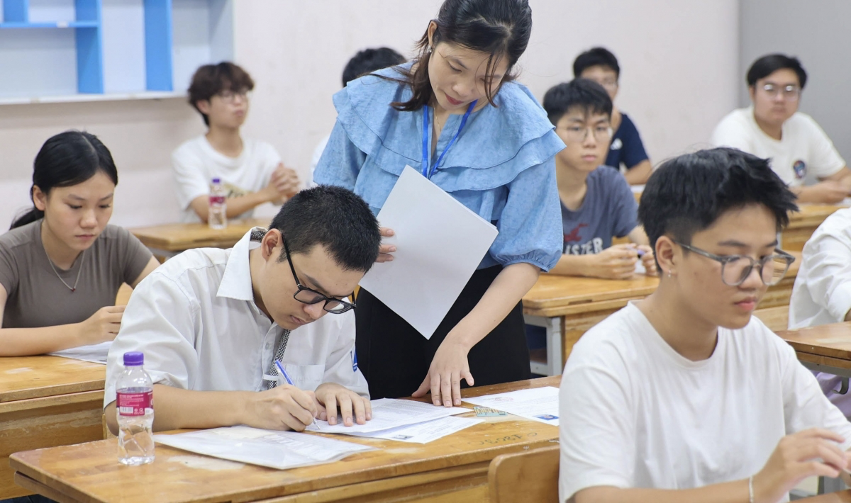 Môn Ngữ văn: 7 thí sinh bị đình chỉ do vi phạm quy chế thi