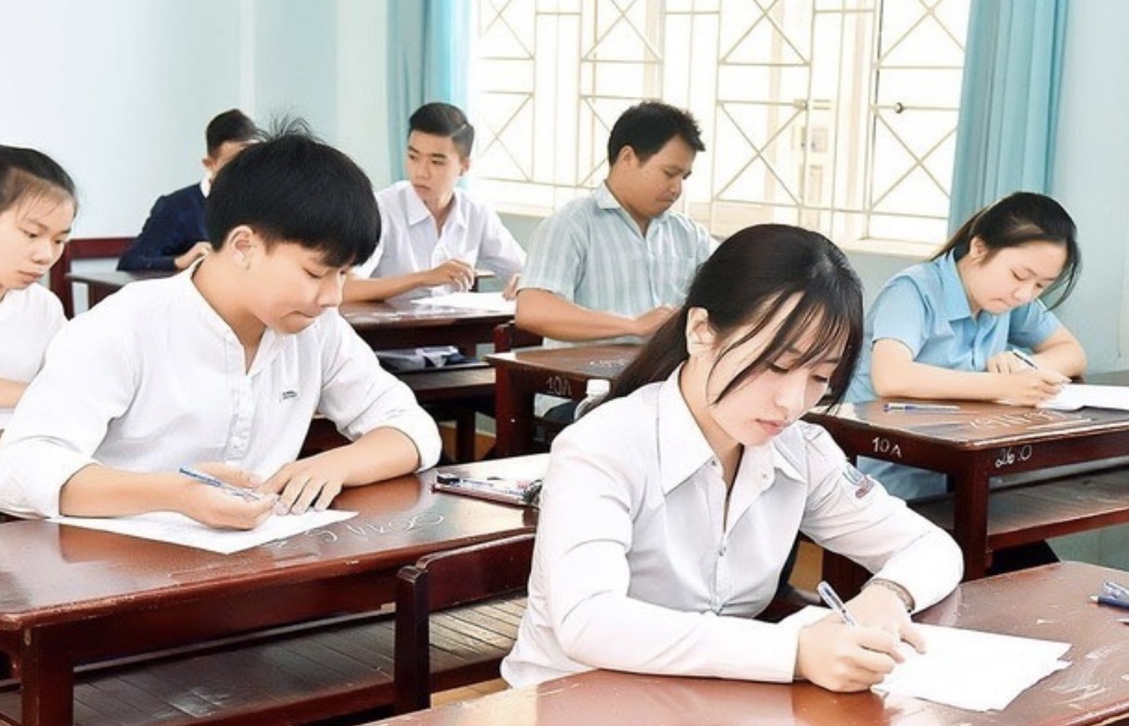 Ngày thi đầu tiên kỳ thi tốt nghiệp THPT năm 2024 tại Thanh Hóa diễn ra an toàn, nghiêm túc