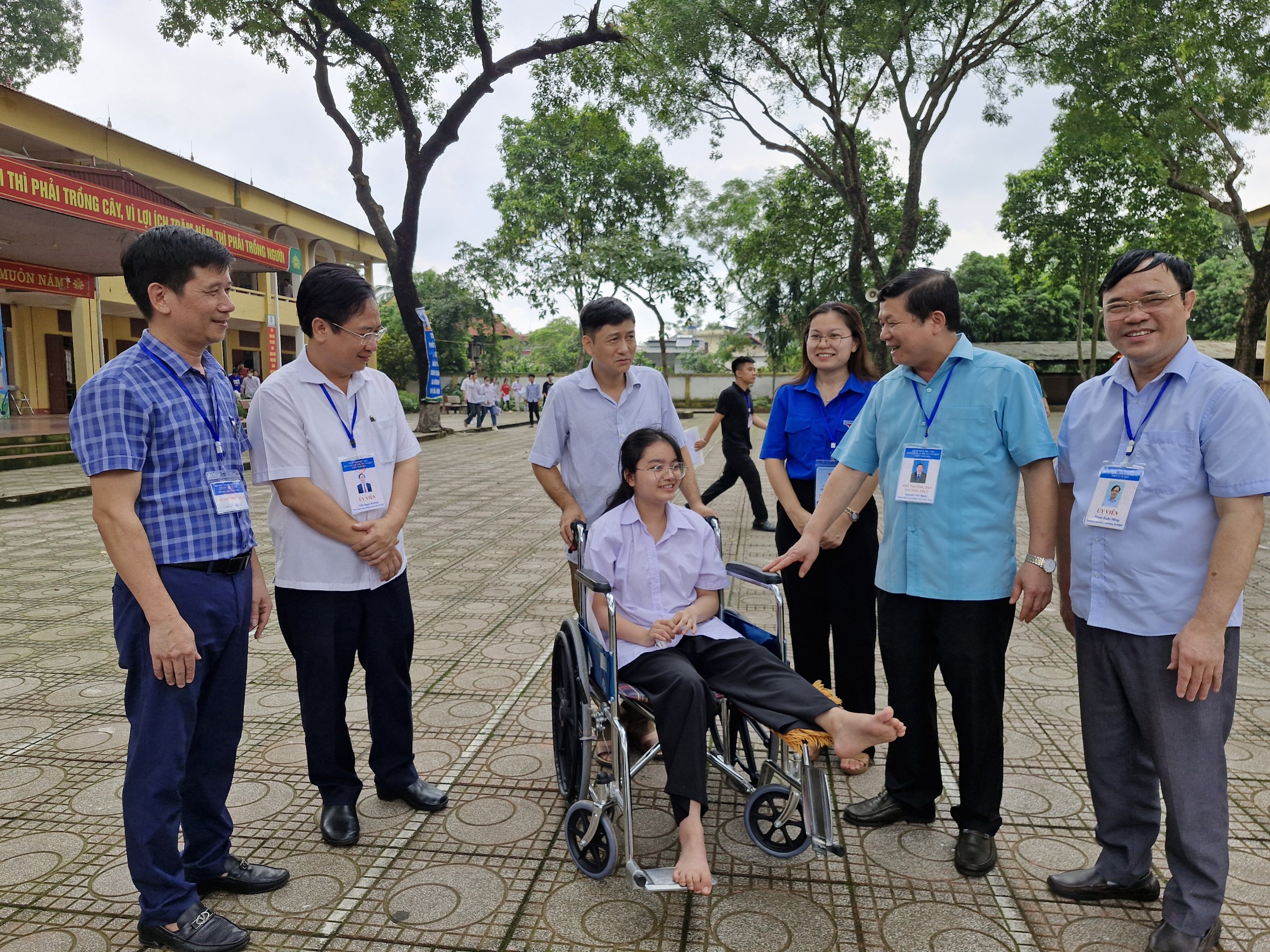 Phú Thọ: Đồng chí Nguyễn Văn Mạnh - Giám đốc sở GD&ĐT kiểm tra thi tốt nghiệp THPT năm 2024