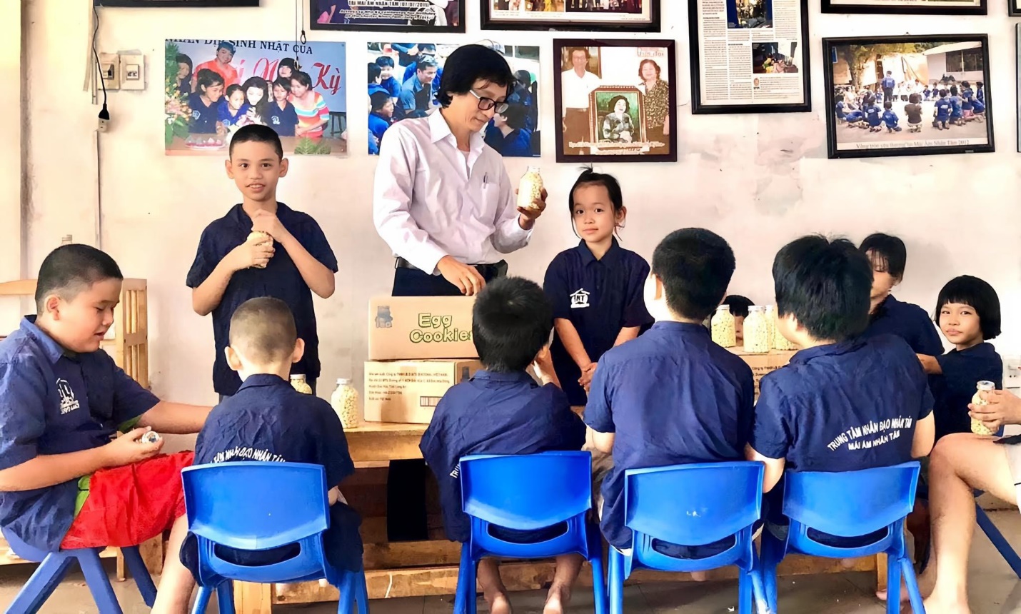 Họa sĩ Lê Phương gieo Nhân Tâm, gặt hái tình người