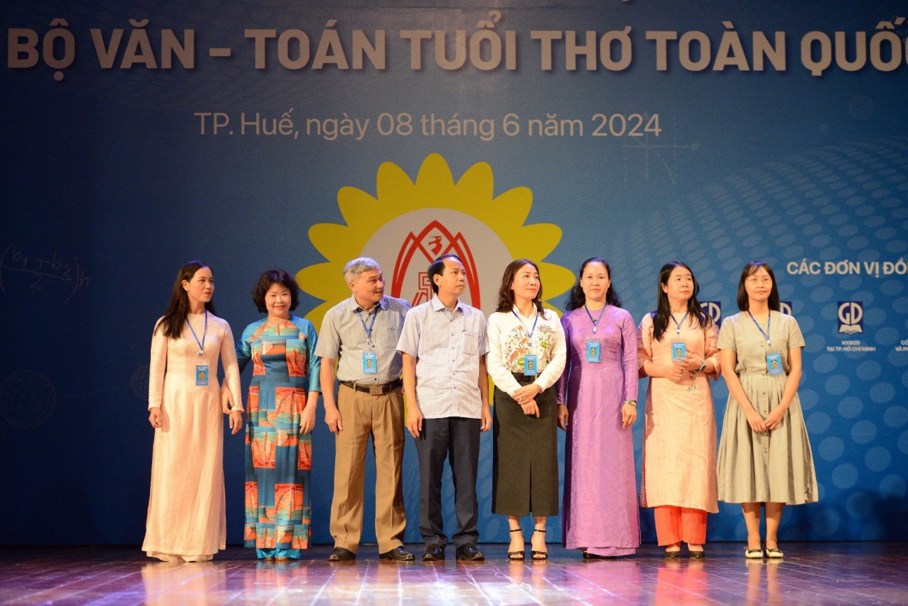 Khai mạc Câu lạc bộ Văn - Toán Tuổi thơ toàn quốc 2024 tại Thừa Thiên Huế - Sân chơi trí tuệ cho học sinh