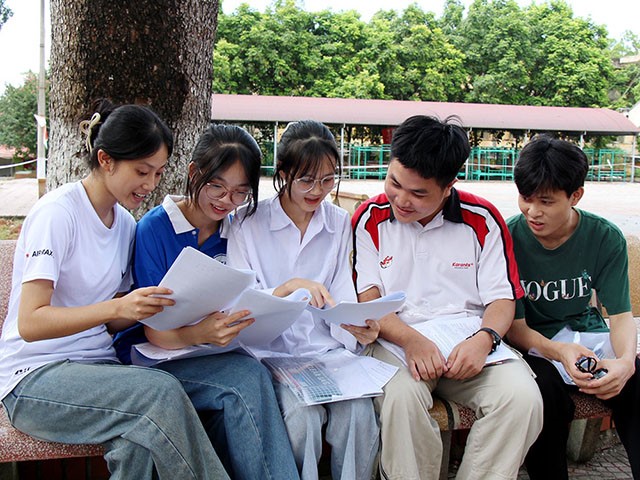 Phú Thọ duy trì vị trí xếp thứ 8/63 tỉnh thành phố về điểm trung bình các môn thi tốt nghiệp THPT năm 2024