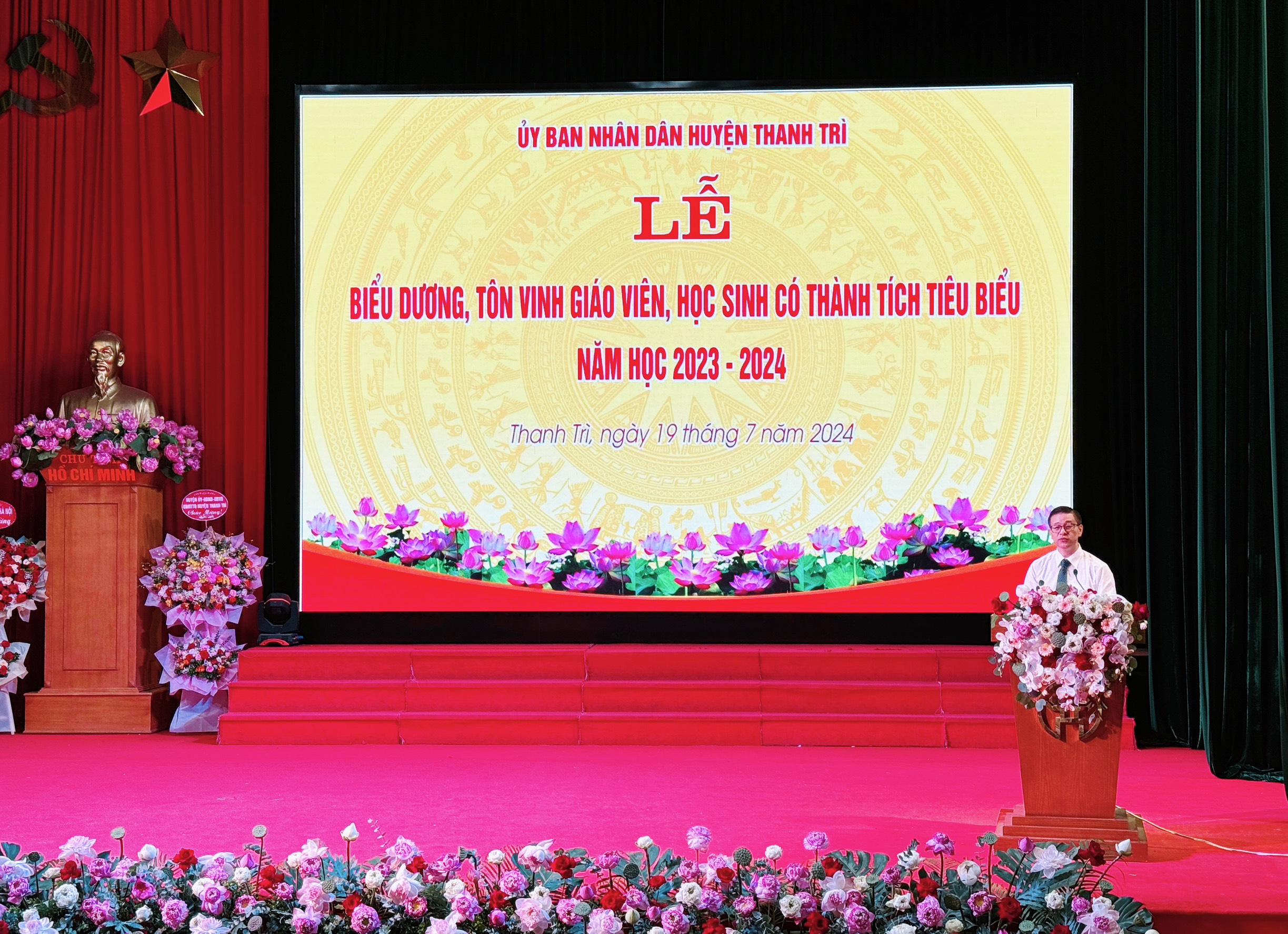 HUYỆN THANH TRÌ: BIỂU DƯƠNG, VINH DANH GIÁO VIÊN, HỌC SINH CÓ THÀNH TÍCH TIÊU BIỂU TRONG NĂM HỌC 2023 – 2024