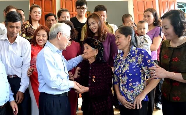 Tổng bí thư Nguyễn Phú Trọng Nhà Lãnh Đạo vĩ đại và bình dị trong lòng dân
