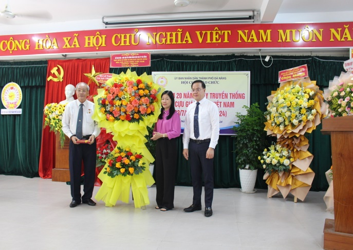 KỶ NIỆM 20 NĂM XÂY DỰNG VÀ PHÁT TRIỂN HỘI CỰU GIÁO CHỨC VIỆT NAM