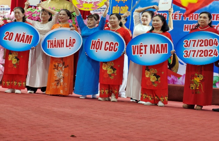 KỶ NIỆM 20 NĂM XÂY DỰNG VÀ PHÁT TRIỂN HỘI CỰU GIÁO CHỨC VIỆT NAM