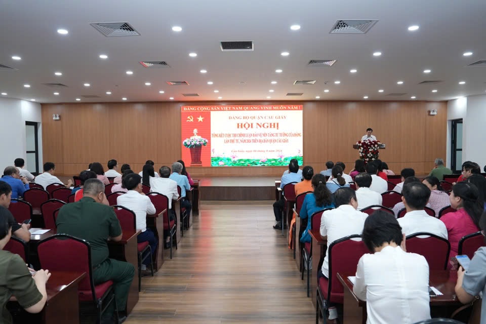Quận Cầu Giấy: Vinh danh các tác phẩm xuất sắc của Cuộc thi chính luận bảo vệ nền tảng tư tưởng của Đảng lần thứ 4