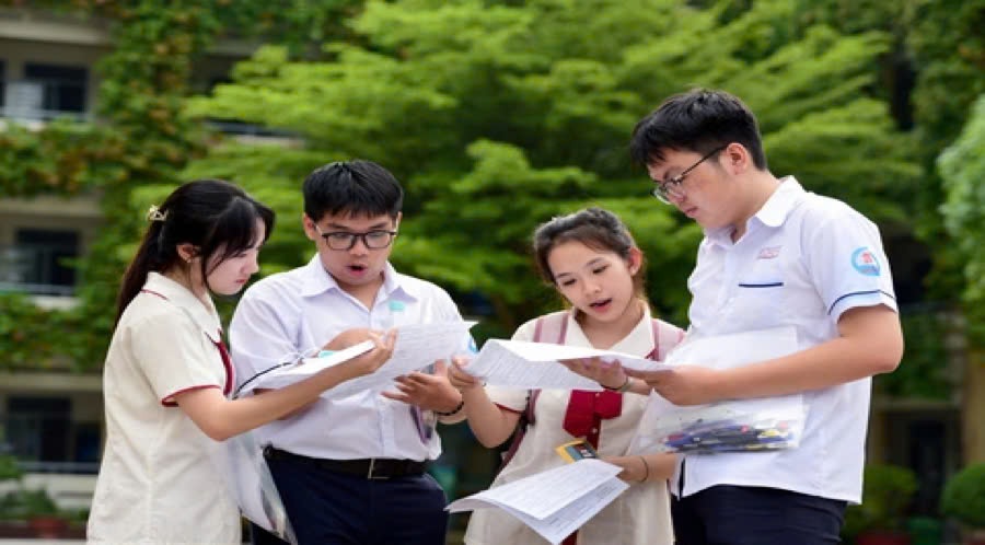 Các kỳ thi năm 2025: Những thay đổi bất ngờ từ Bộ GD&ĐT