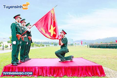 CHUYỂN ĐỔI SỐ VÀ NHỮNG VẤN ĐỀ ĐẶT RA ĐỐI VỚI GIÁO DỤC CHÍNH TRỊ - TƯ TƯỞNG CHO ĐOÀN VIÊN THANH NIÊN Ở CÁC NHÀ TRƯỜNG QUÂN ĐỘI