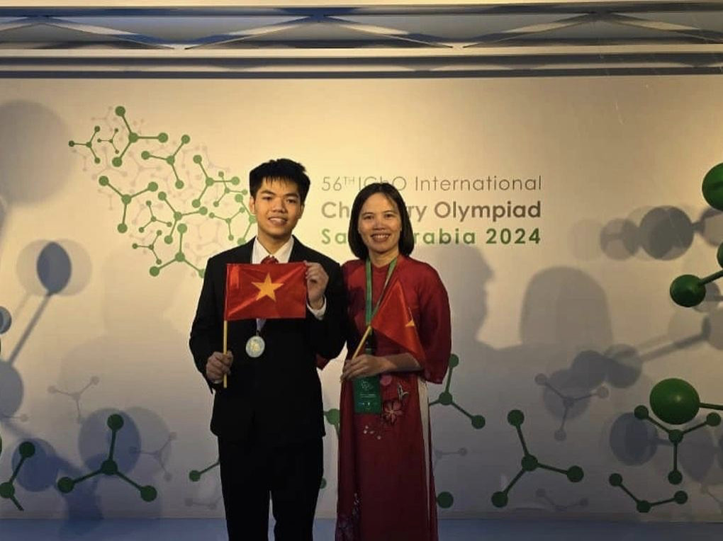 Đảng viên tuổi 18 lọt top 20 thí sinh điểm cao nhất Olympic hóa học quốc tế