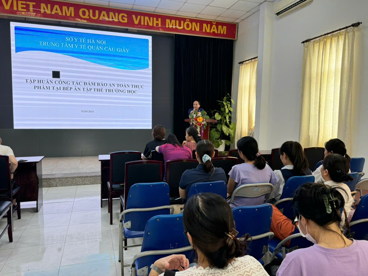 Tập Huấn Công Tác Đảm Bảo An Toàn Thực Phẩm Tại Bếp Ăn Tập Thể Trường Học
