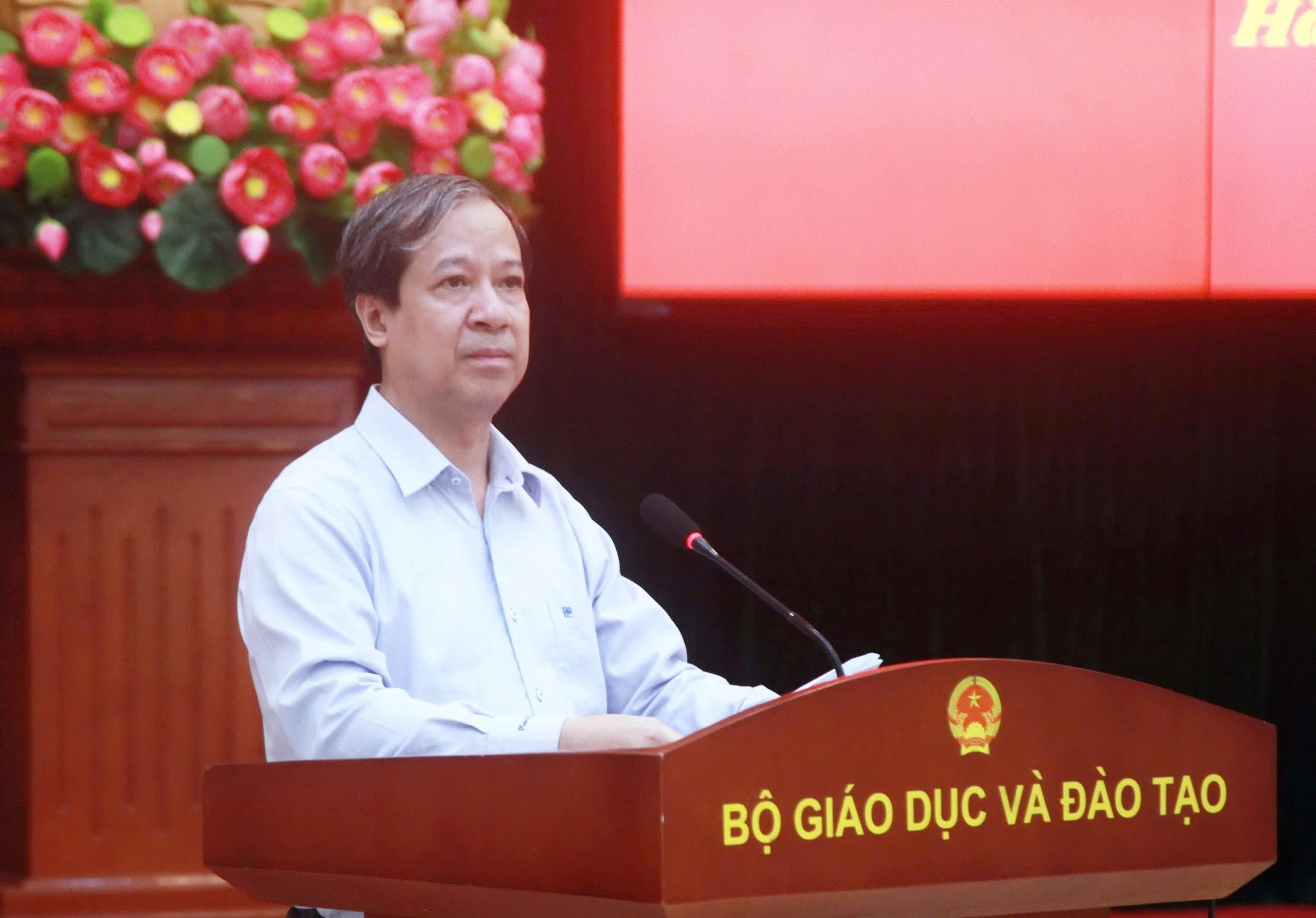 Ngành GD&ĐT quyên góp ủng hộ khắc phục hậu quả bão số 3