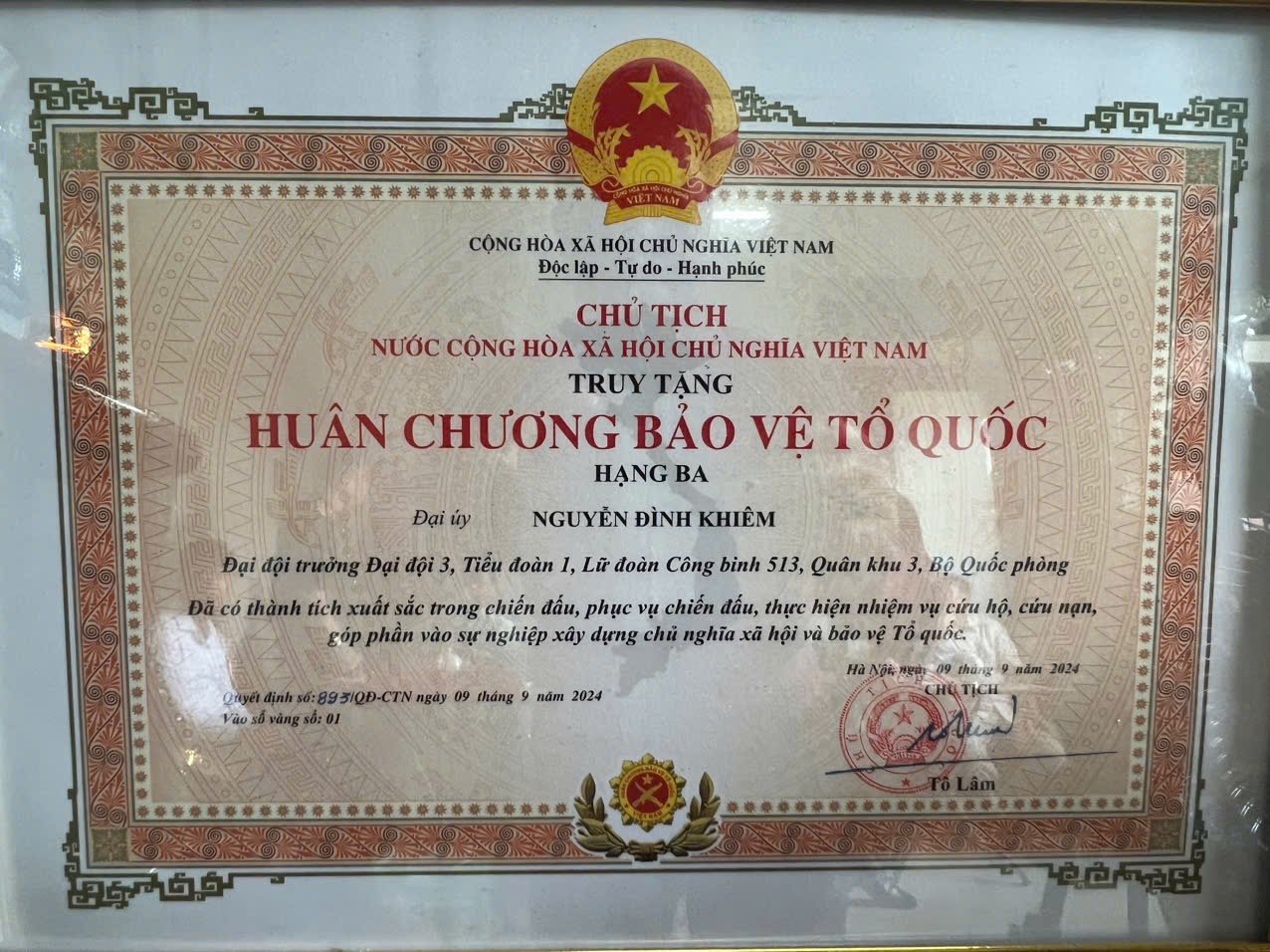 Hội hỗ trợ gia đình liệt sỹ Việt Nam và tỉnh Ninh Bình đến thăm hỏi, động viên chia sẻ gia đình chiến sĩ Đại úy Nguyễn Đình Khiêm
