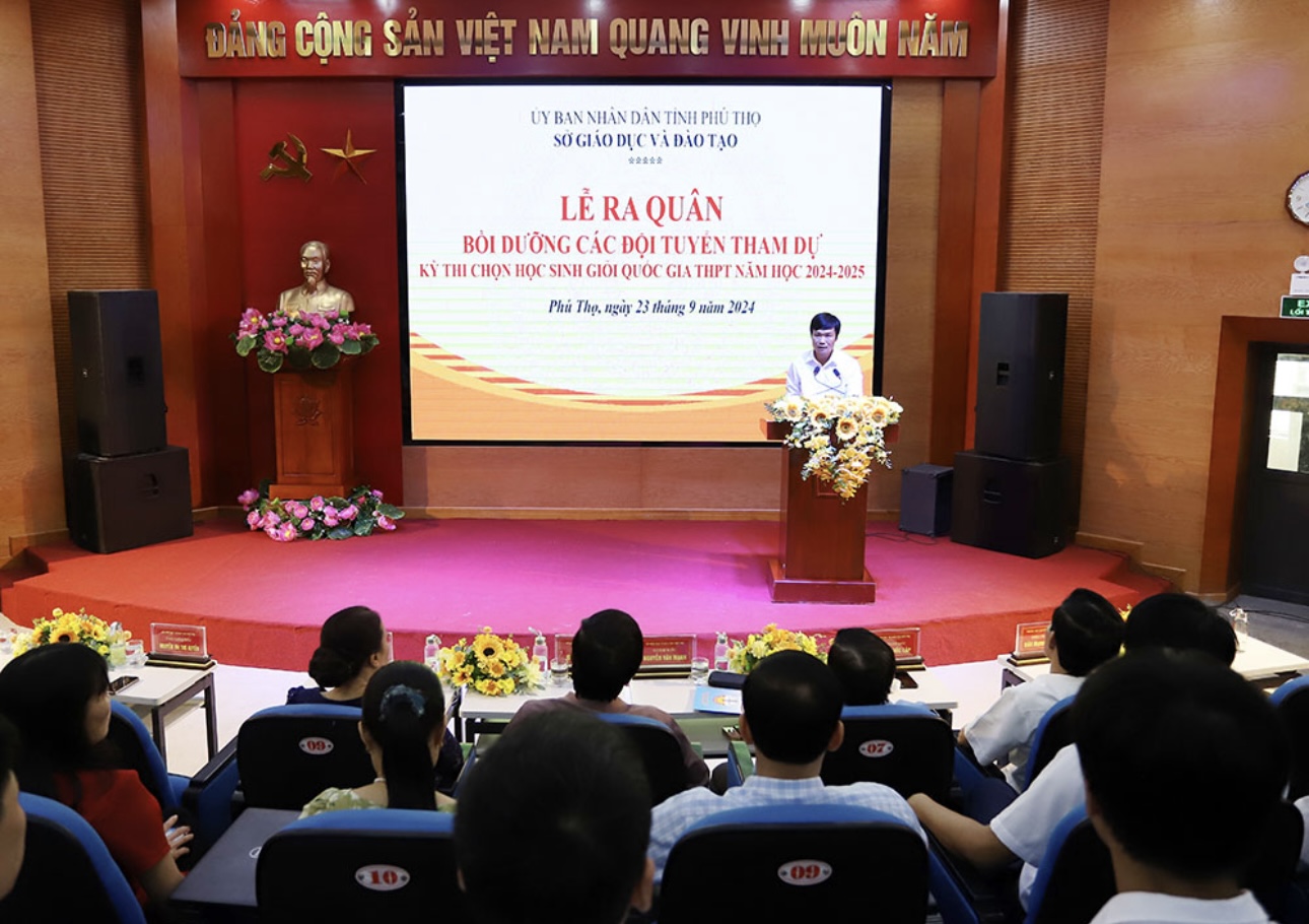 Phú Thọ tổ chức lễ ra quân bồi dưỡng các đội tuyển tham dự Kỳ thi chọn học sinh giỏi quốc gia THPT năm học 2024 - 2025