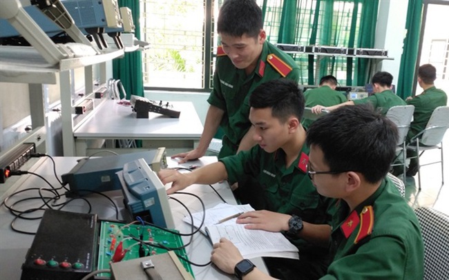 GIẢI PHÁP BẢO ĐẢM AN TOÀN THÔNG TIN, AN NINH MẠNG Ở HỌC VIỆN CHÍNH TRỊ HIỆN NAY