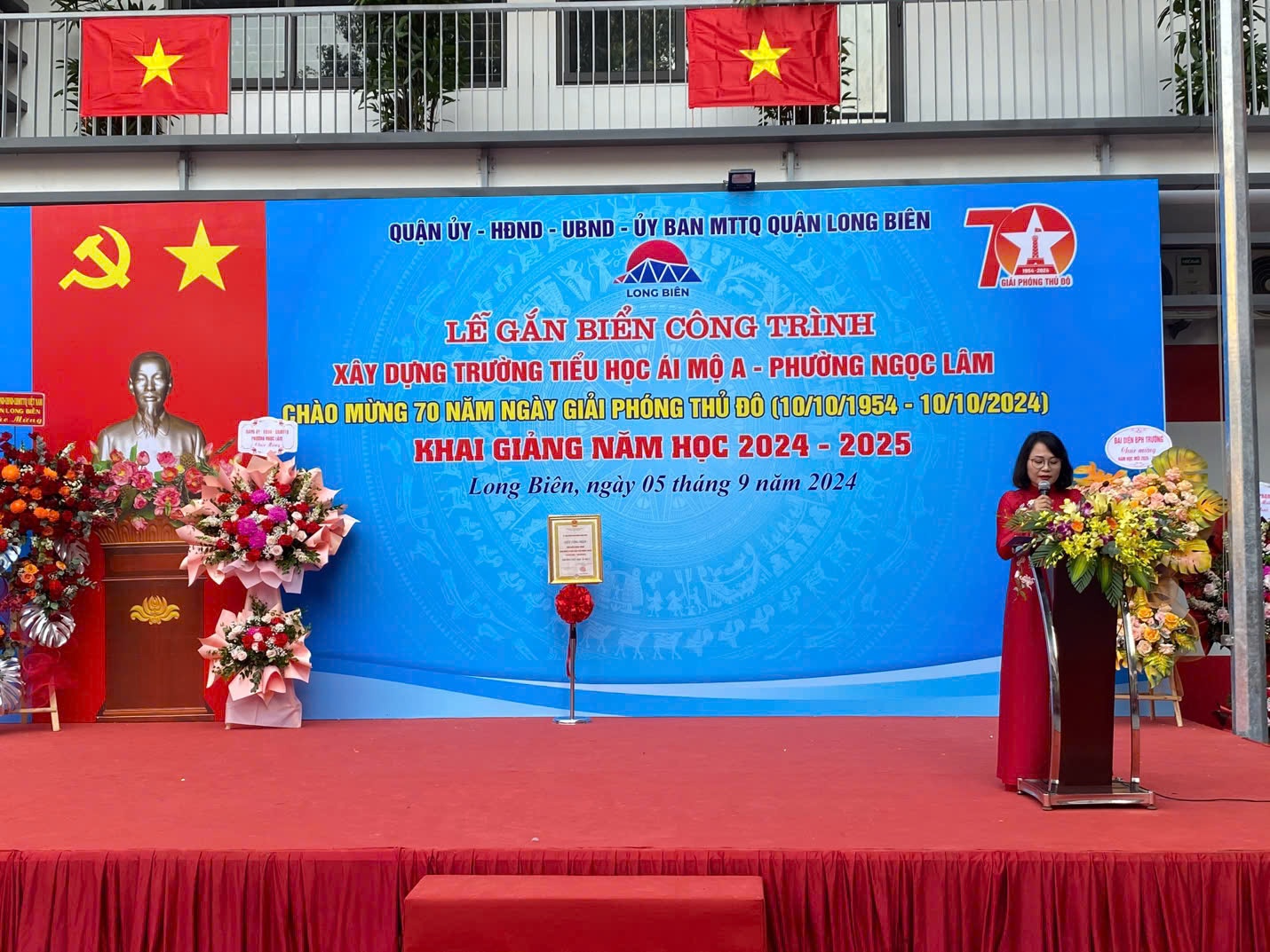 Trường Tiểu học Ái Mộ A Tổ Chức Lễ Khai Giảng và Gắn Biển Công Trình Nhân Kỷ Niệm 70 Năm Giải Phóng Thủ Đô