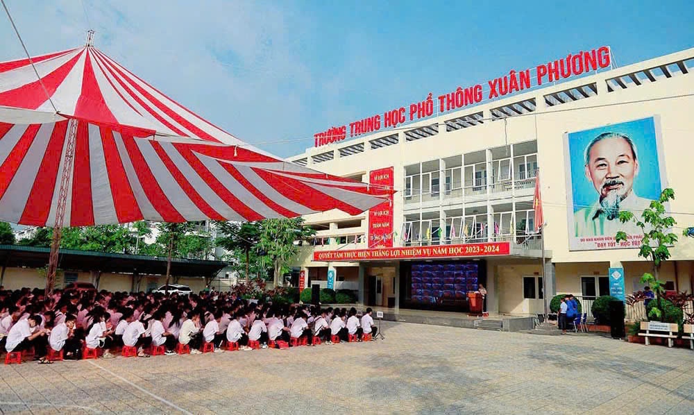 Học Sinh Lớp 10 Trường THPT Xuân Phương Đột Quỵ Trong Ngày Khai Giảng Năm Học Mới