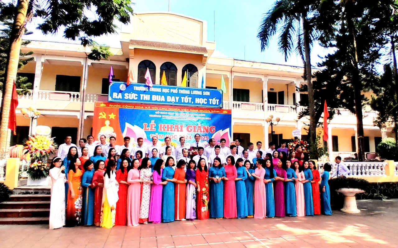 Lễ khai giảng năm học 2024 – 2025 Trường THPT Lương Sơn