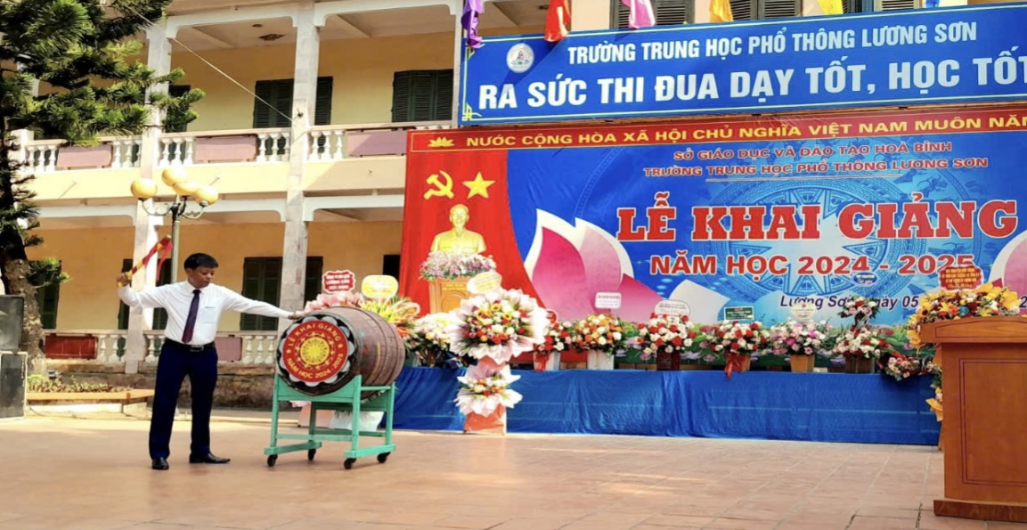 Lễ khai giảng năm học 2024 – 2025 Trường THPT Lương Sơn
