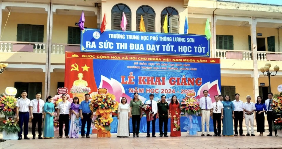 Lễ khai giảng năm học 2024 – 2025 Trường THPT Lương Sơn