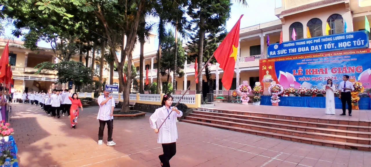 Lễ khai giảng năm học 2024 – 2025 Trường THPT Lương Sơn