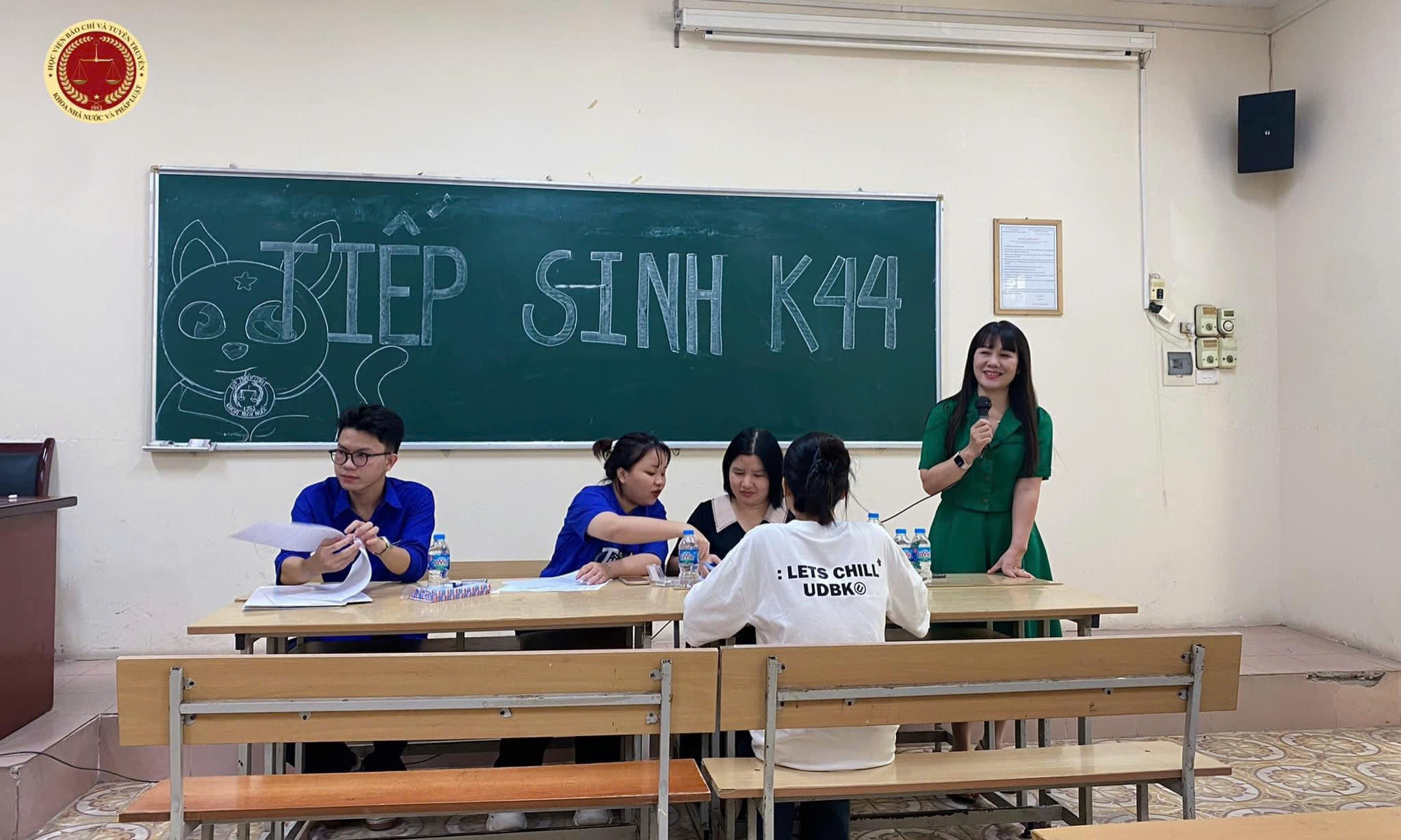 Các trường đại học cho sinh viên học trực tuyến sau bão